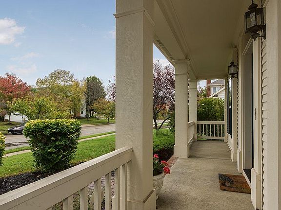 2nd image of 5183 Hanover Close