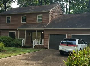 5 Landmark Ct, Hampton, VA 23666