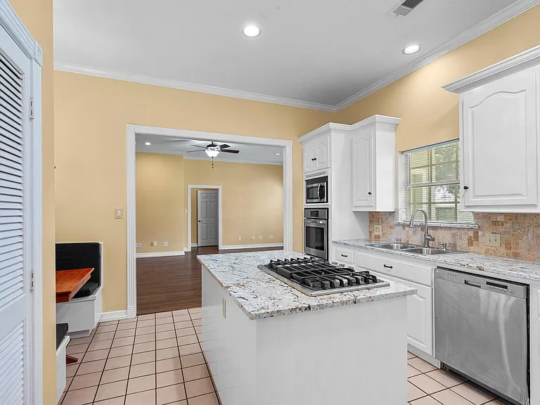 616 Westwood Cir — Photo 18