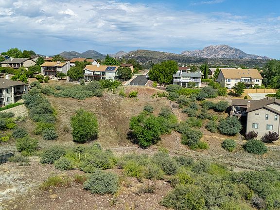 4th image of 720 Tetons Dr