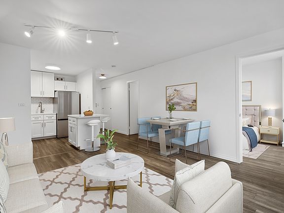 4th image of 3550 N Lake Shore Dr APT 909