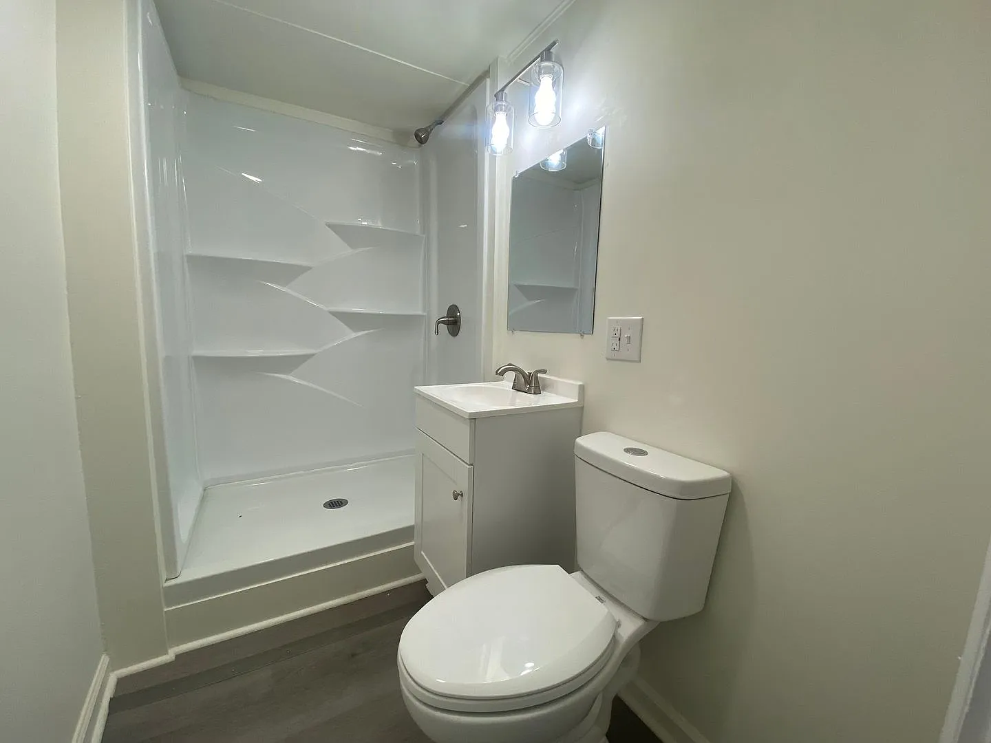 505 Stanley Ave — Photo 3