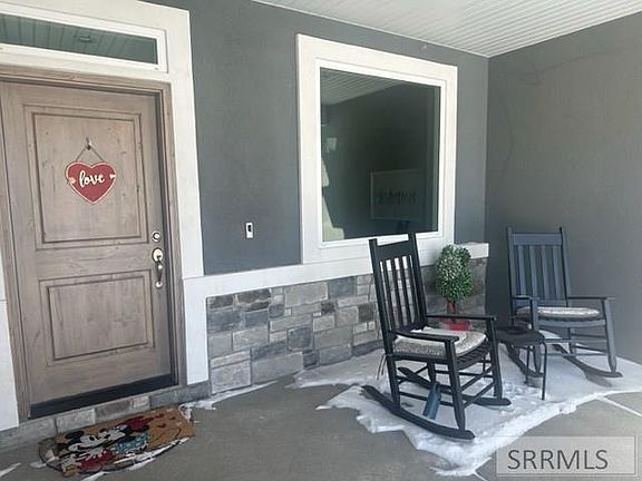 3rd image of 6616 S High Willow Ln