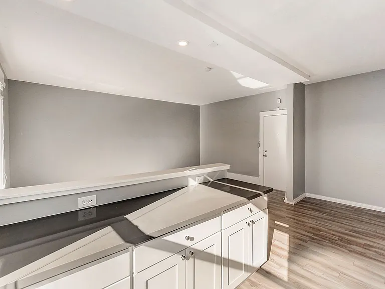 Madison View Apartments — Photo 33