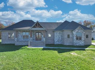 106 Chandelle Dr, Tullahoma, TN 37388