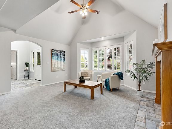 5th image of 2911 27th Lane NE