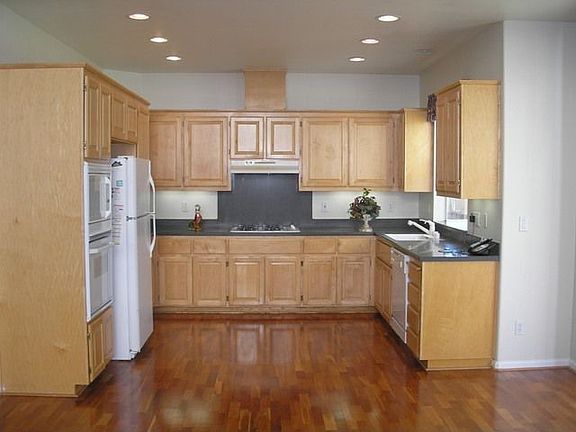 4th image of 3337 La Costa Way