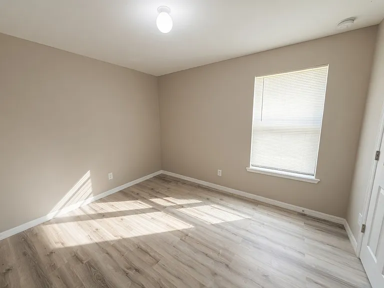 1252 County St E — Photo 18