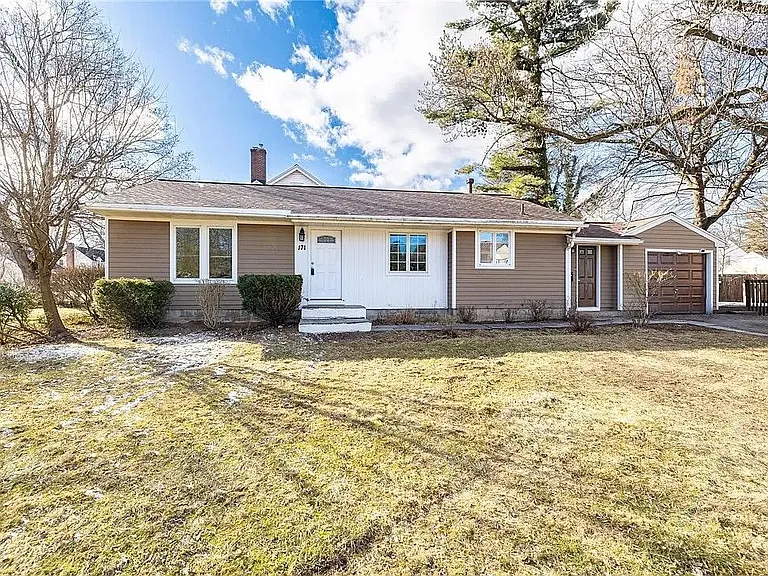 171 Meadow Dr — Photo 1