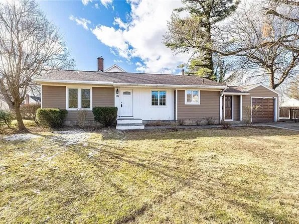 171 Meadow Dr, Rochester, NY 14618