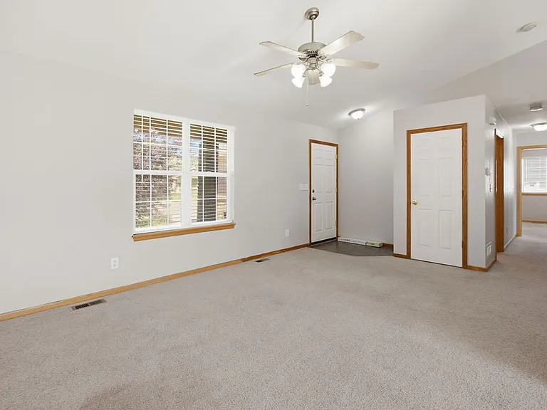 7026 Mount Nimbus St — Photo 5