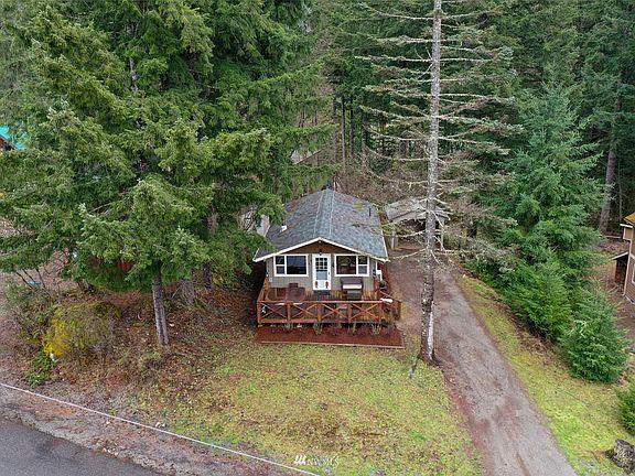 5th image of 132 Alta Dr