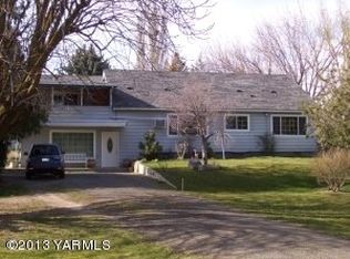 1551 Lombard Loop Rd, Wapato, WA 98951