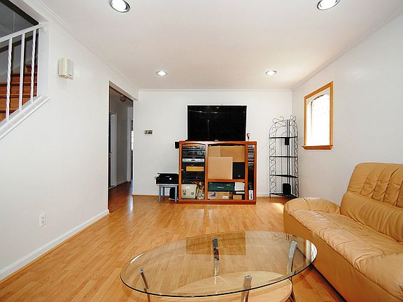 3rd image of 8241 248th St