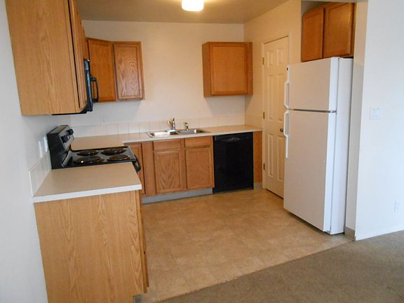 4th image of 15 SE Roosevelt Ave APT 4