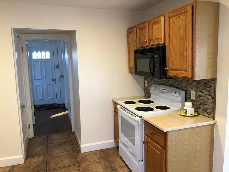 16 Poplar St — Photo 10