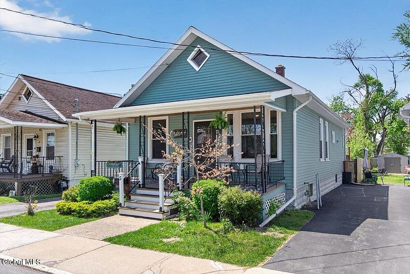 3rd image of 5 Cromer Avenue