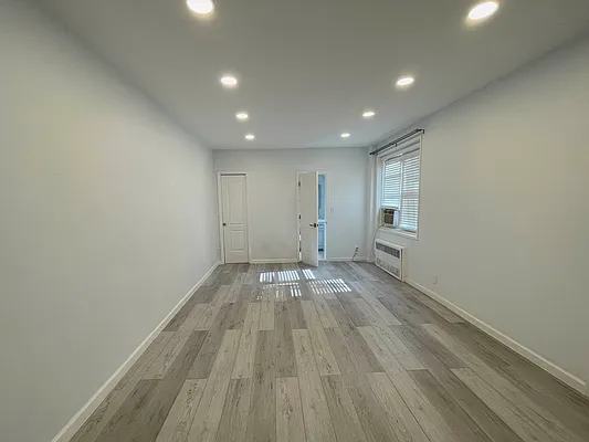 Rented by MaxInvest Real Estate, Inc. | media 12