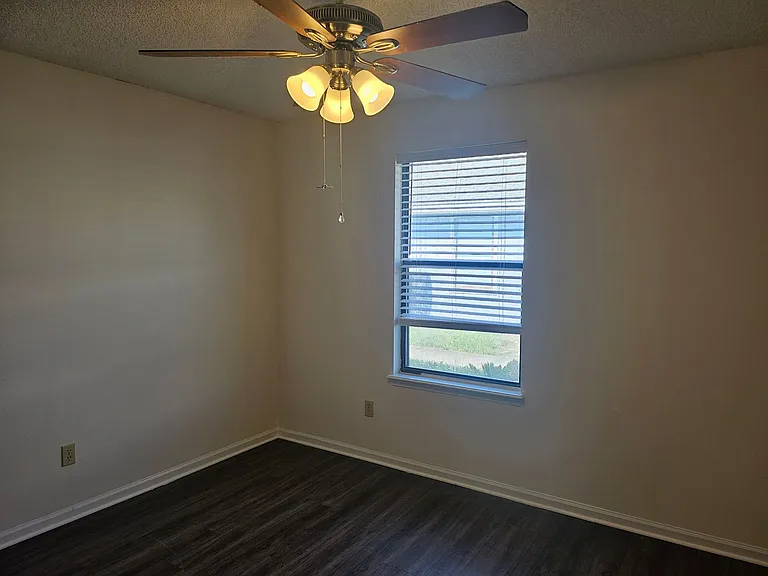 1342 Independence Dr #C — Photo 10