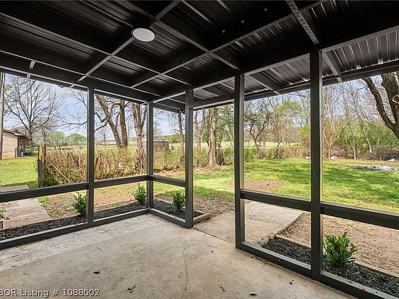 4th image of 9506 Berry Ln