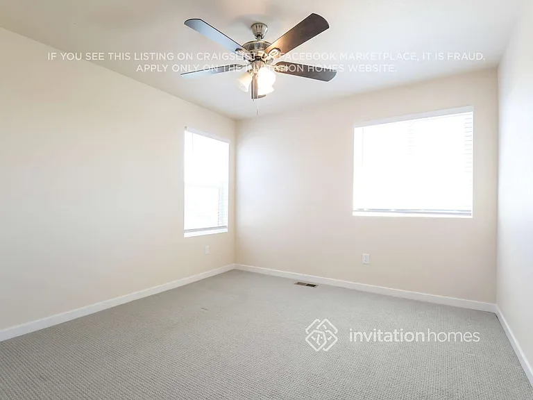 899 Harvard St — Photo 13
