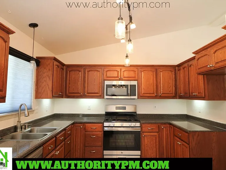 1526 Imperial Dr — Photo 7