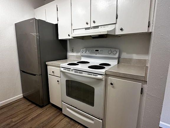 4th image of 395 Imperial Way APT 211