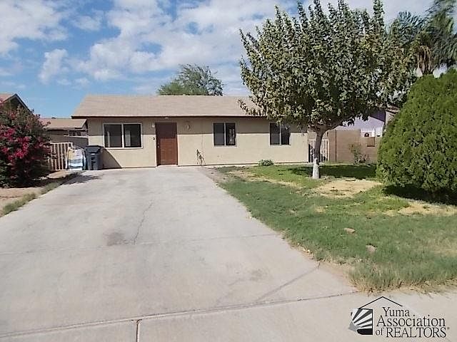 1st image of 744 N Merrill Ave