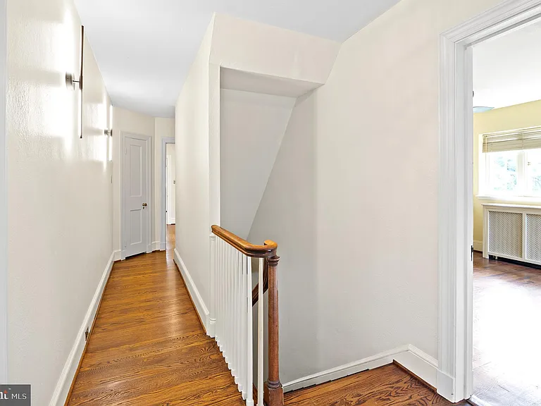 7704 Crossland Rd — Photo 25