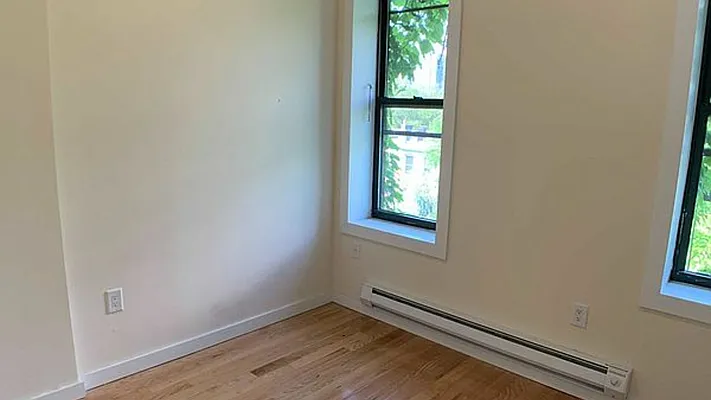 Rented by Nooklyn NYC LLC | media 27