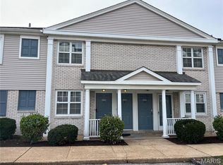 9102 Eager Rd, Saint Louis, MO