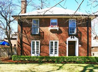 415 W Point Ct, Saint Louis, MO 63130