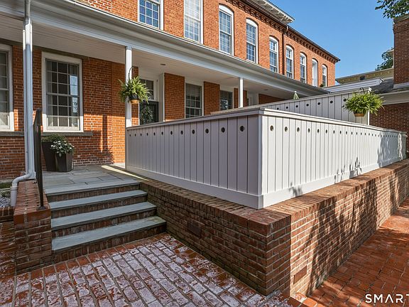 3rd image of 18 Fair Street #3