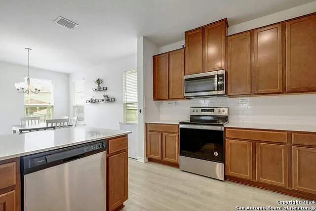 11214 Plaudit — Photo 10