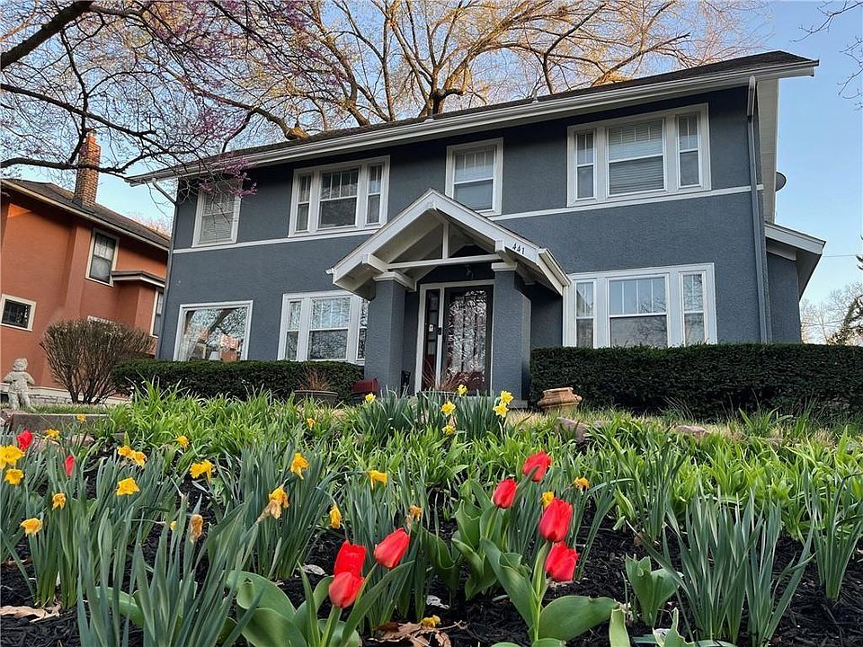 1st image of 441 W 61st Ter