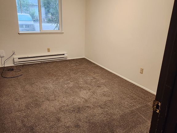 4th image of 1250 Burton Ave #1