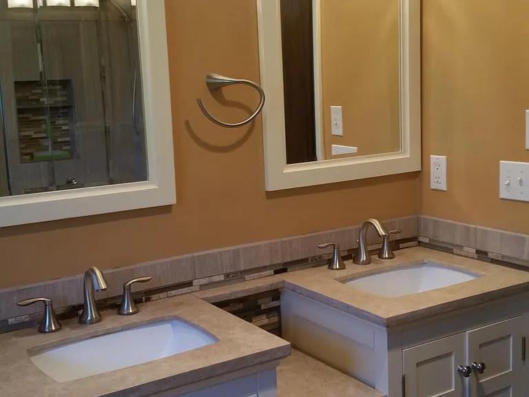 double sinks in bath
