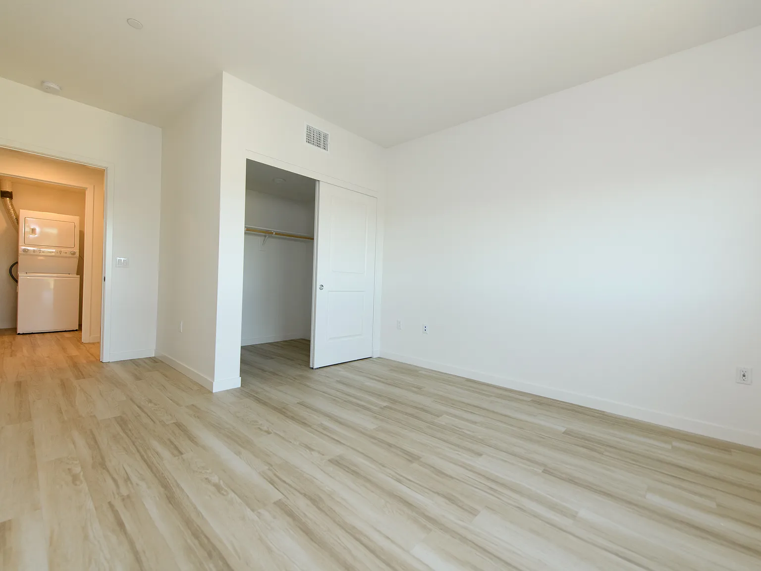 Rising Sun Apartments — Photo 3