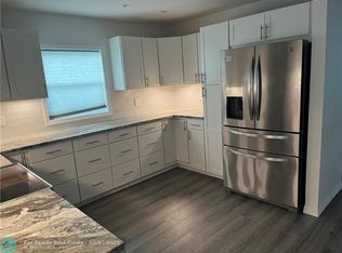 11418 NW 41st St, Pompano Beach, FL 33065