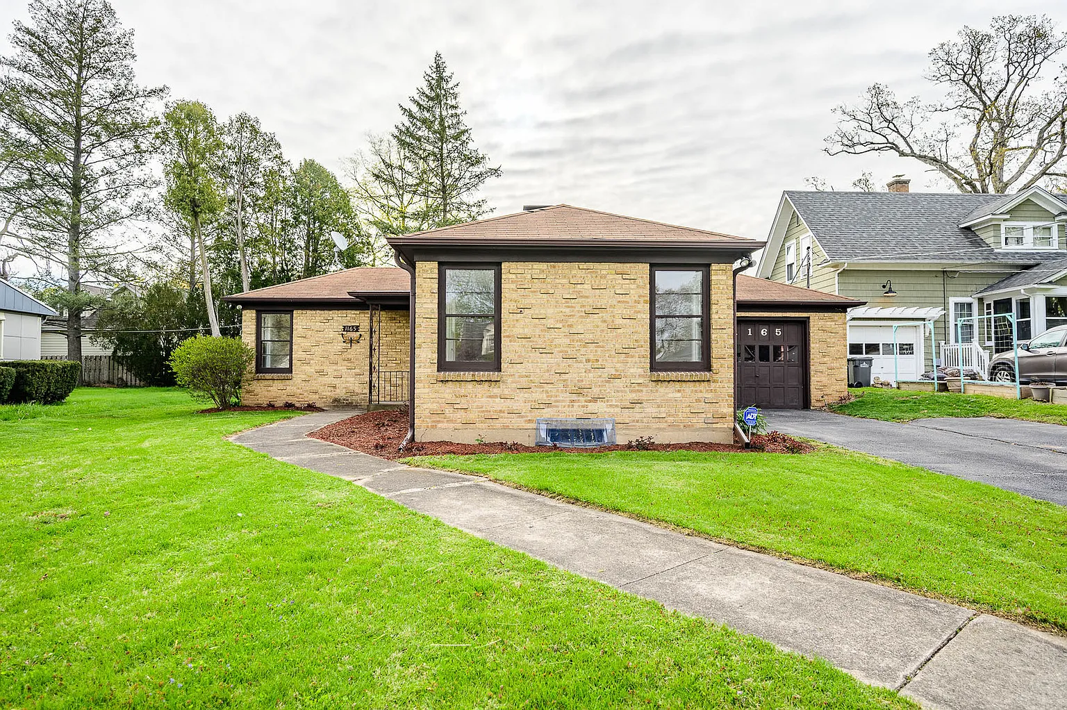 1165 Hill Ave photo 1