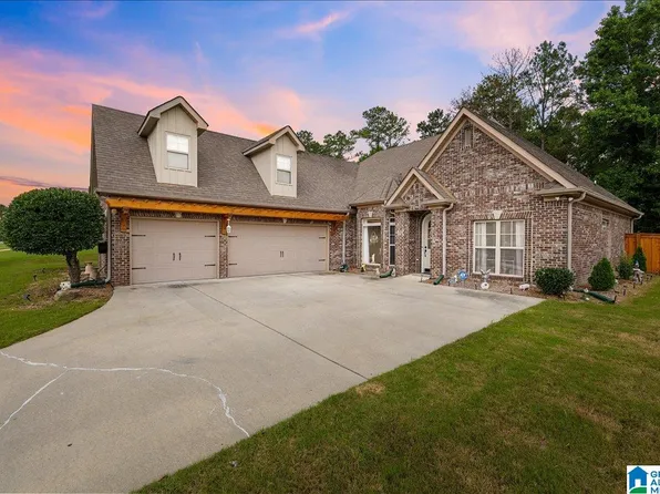 40 Lakeside Dr, Odenville, AL 35120