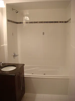 Rented by Avanguard Realty Corp | media 3