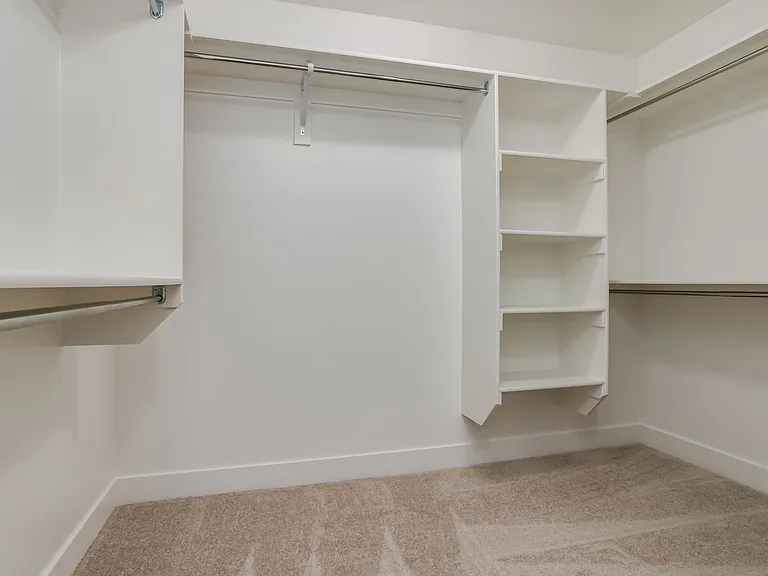 117 N Lasalle Dr — Photo 15