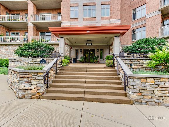 2nd image of 40 Prairie Park Dr APT 408
