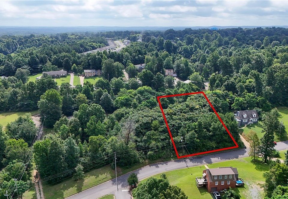 1st image of 611 34th Ave E
