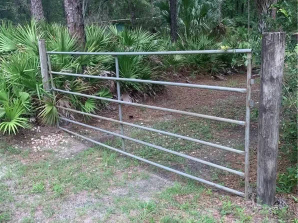 10046 W Dunnellon Rd, Crystal River, FL 34428