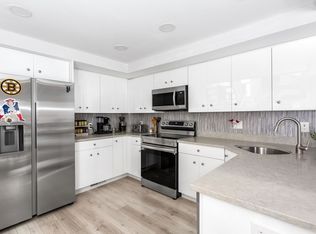 2 Kendall St UNIT 2, Walpole, MA 02081