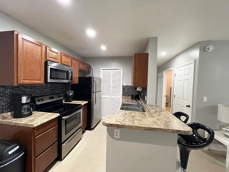 4324 S Kirkman Rd — Photo 5