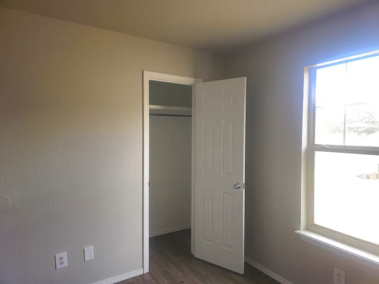2821 Oak Dr — Photo 9
