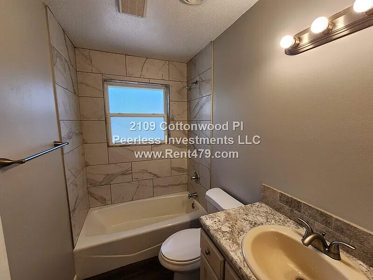 2109 Cottonwood Pl — Photo 10